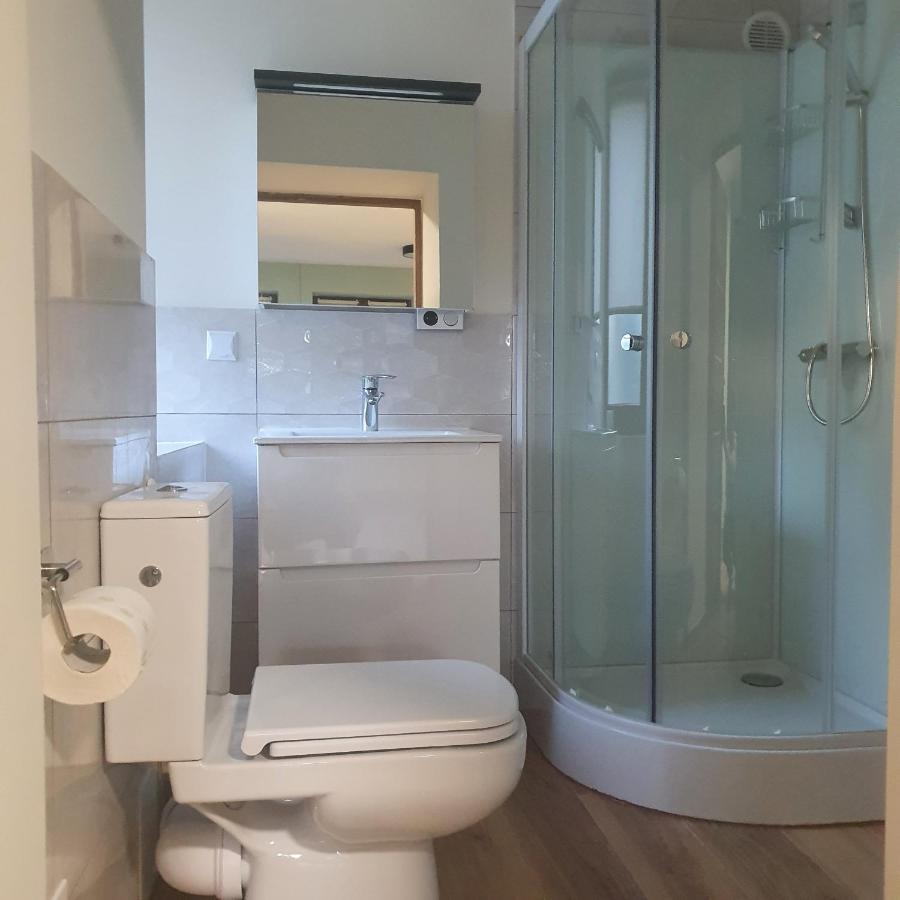 ורשה Albatros Room With Bathroom מראה חיצוני תמונה